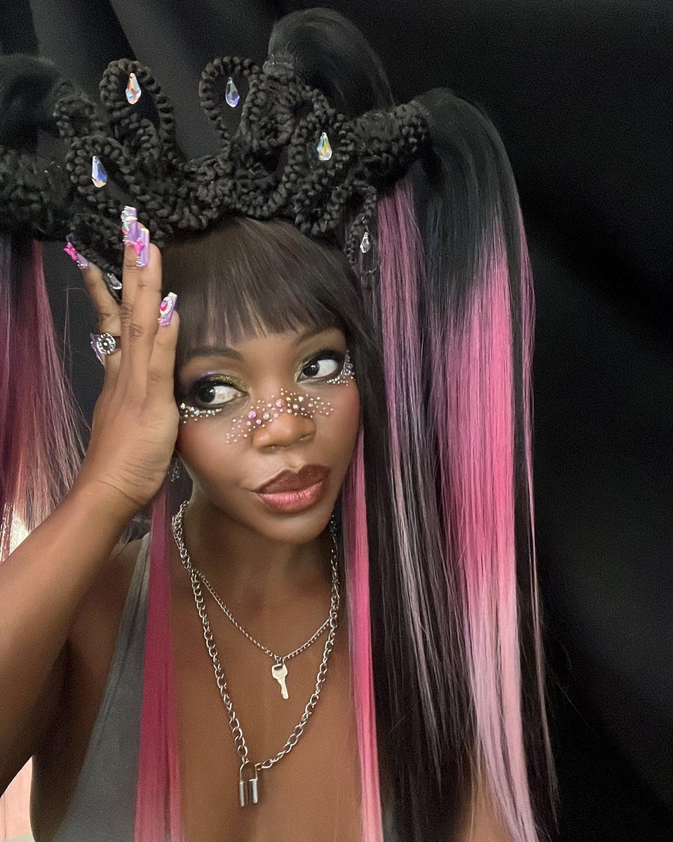 TKAYMAIDZA's tweet photo. one last s/o to this hair 💗🌏⚖️ https://t.co/k1yMOtIyPE