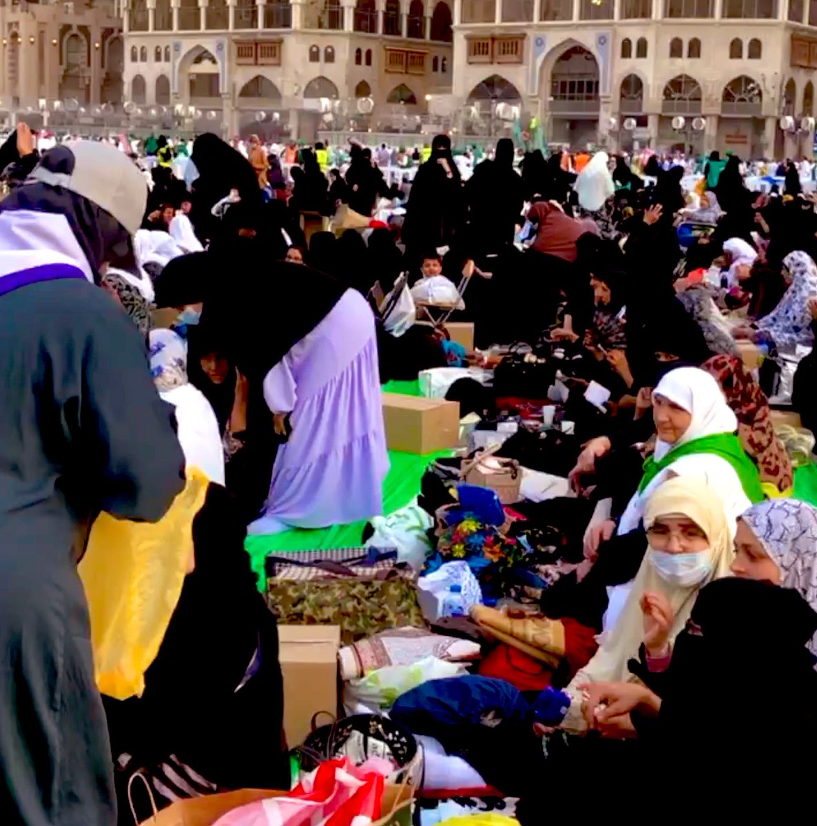 كشافةالفتيات المكيات (@almkkyat) on Twitter photo <a href="/scouts_org_sa/">جمعية الكشافة العربية السعودية</a> نحن فريق كشافة الفتيات المكيات التابع لجمعية مراكز الاحياء بمكة المكرمة فخورات بمشاركتنا في معسكر الخدمة العامة للحج و ايضا في المشاعر المقدسة #جمعية_الكشافة_العربية_السعودية #لجنة_فتيات_الكشافة_السعودية <a href="/scouts_org_sa/">جمعية الكشافة العربية السعودية</a> نحن فريق كشافة الفتيات المكيات التابع لجمعية مراكز الاحياء بمكة المكرمة فخورات بمشاركتنا في معسكر الخدمة العامة للحج و ايضا في المشاعر المقدسة #جمعية_الكشافة_العربية_السعودية #لجنة_فتيات_الكشافة_السعودية