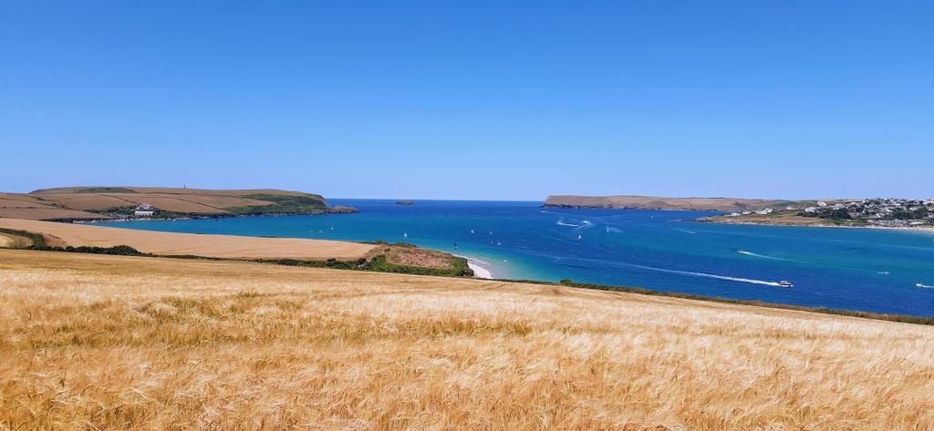 Stunning Camel Estuary <a href="/Cornwall_Coast/">Cornwall Coast</a> @beauty_cornwall <a href="/PadstowTIC/">Padstow Tourist Information Centre</a> <a href="/ILoveCornwallUK/">Visit Cornwall</a>   #heatwave #SeaSunday #padstow