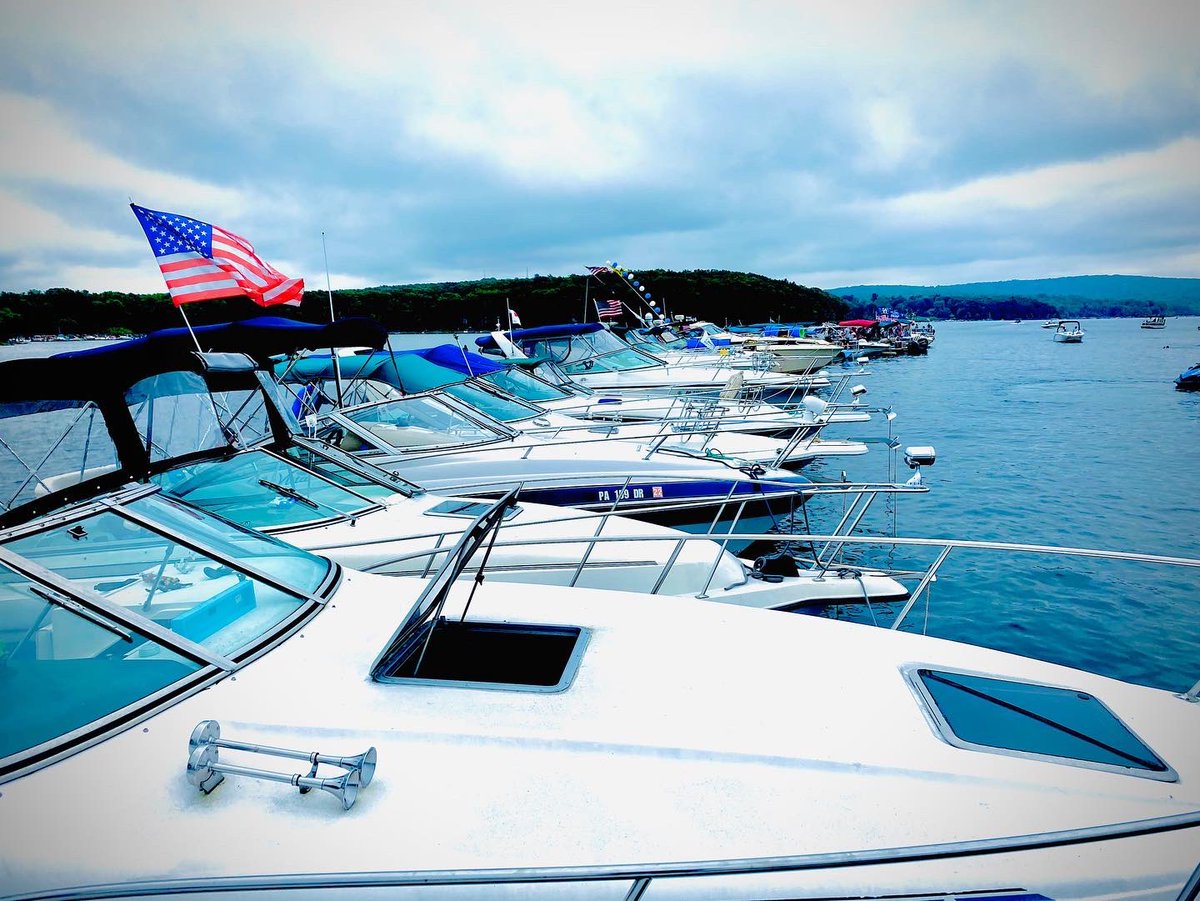Ready? Set! Wally Lake Fest ⛵️ 
Aug. 26-28
This year’s festival is thanks to our headline sponsor @lighthouseharbormarina and presenting sponsors @nopochamber &amp; @poconotourism plus MANY other sponsors!!!
#WallyLakeFest #LakeWallenpaupack #PoconoMtns
👉 WallyLakeFest.com