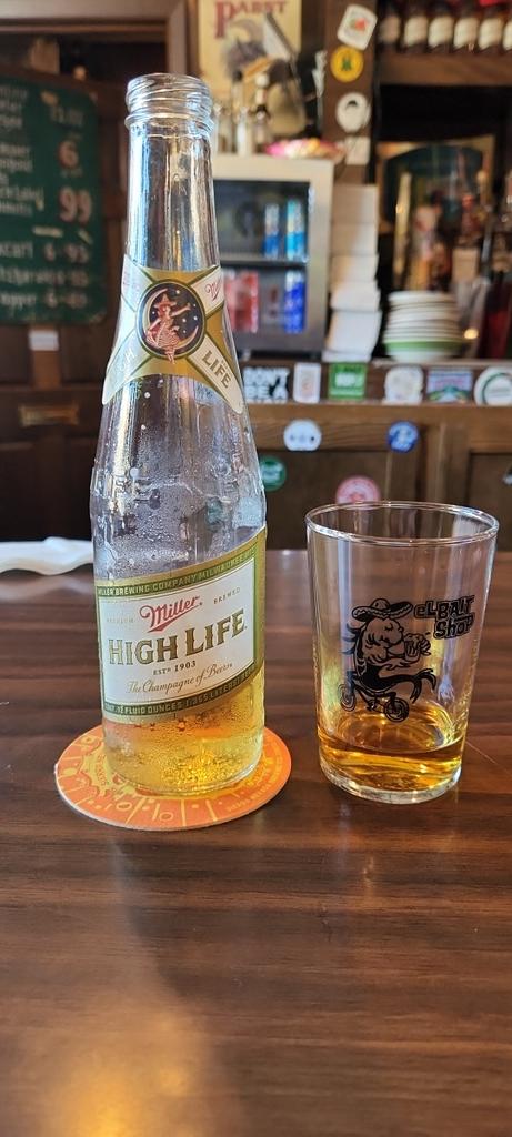 batch1104's tweet photo. @PDjay Living the high life on that top ten pick!! https://t.co/oRZhmtR1vX