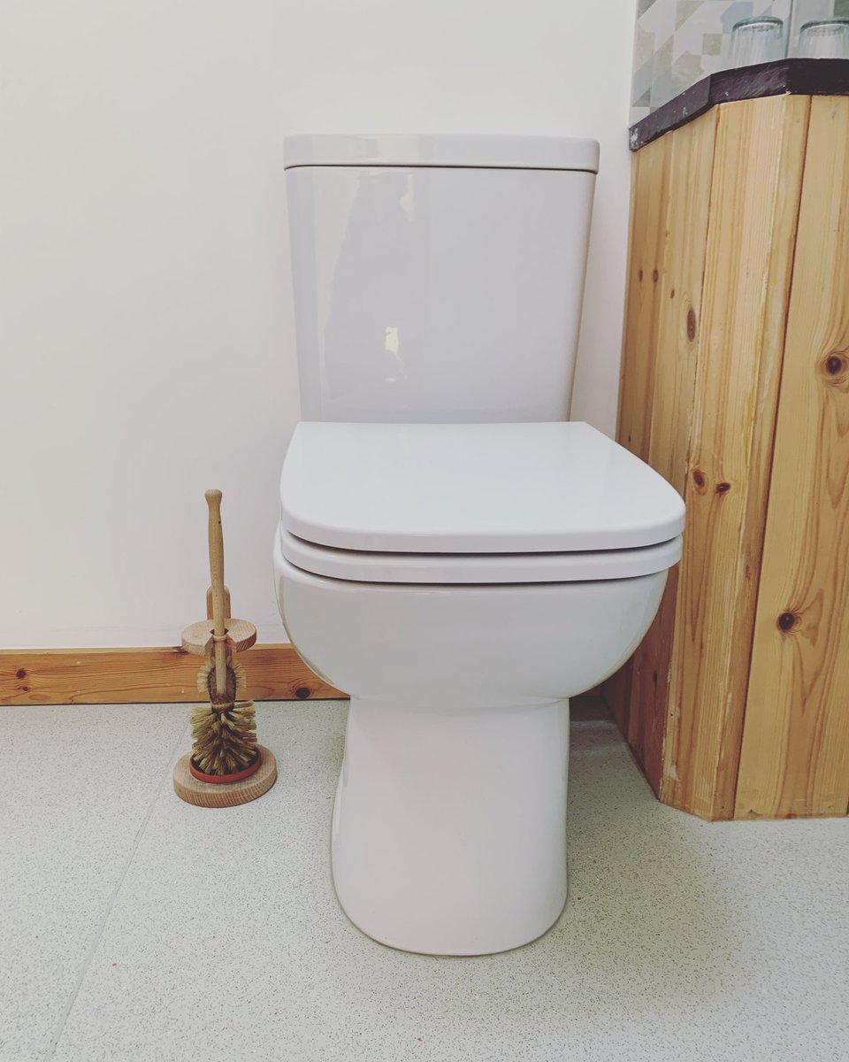 #plasticfreejuly Day 9 another picture of a loo but this time with a wooden toilet brush with a ceramic dish to catch water so the brush air dries. No plastic at all! Problem is we can’t remember where we got the original stands. Possibly NotOnTheHighStreet? #designmatters