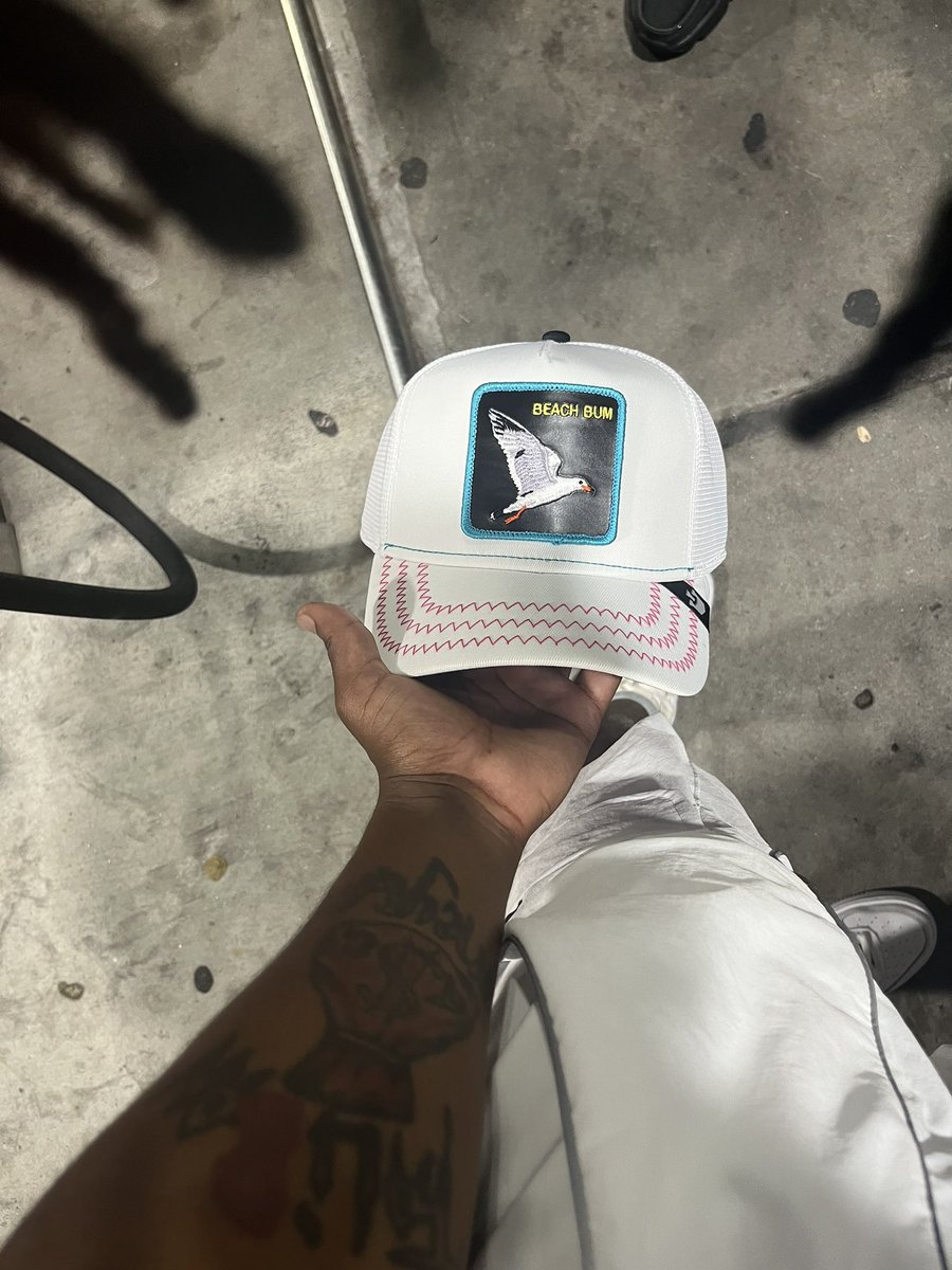 T_Savage99's tweet photo. When I put my uniform on you know I’m bringing the money home 💰💰 #FreeTheFam #RipTheFam #PHFU https://t.co/Qq0NVfSvAf
