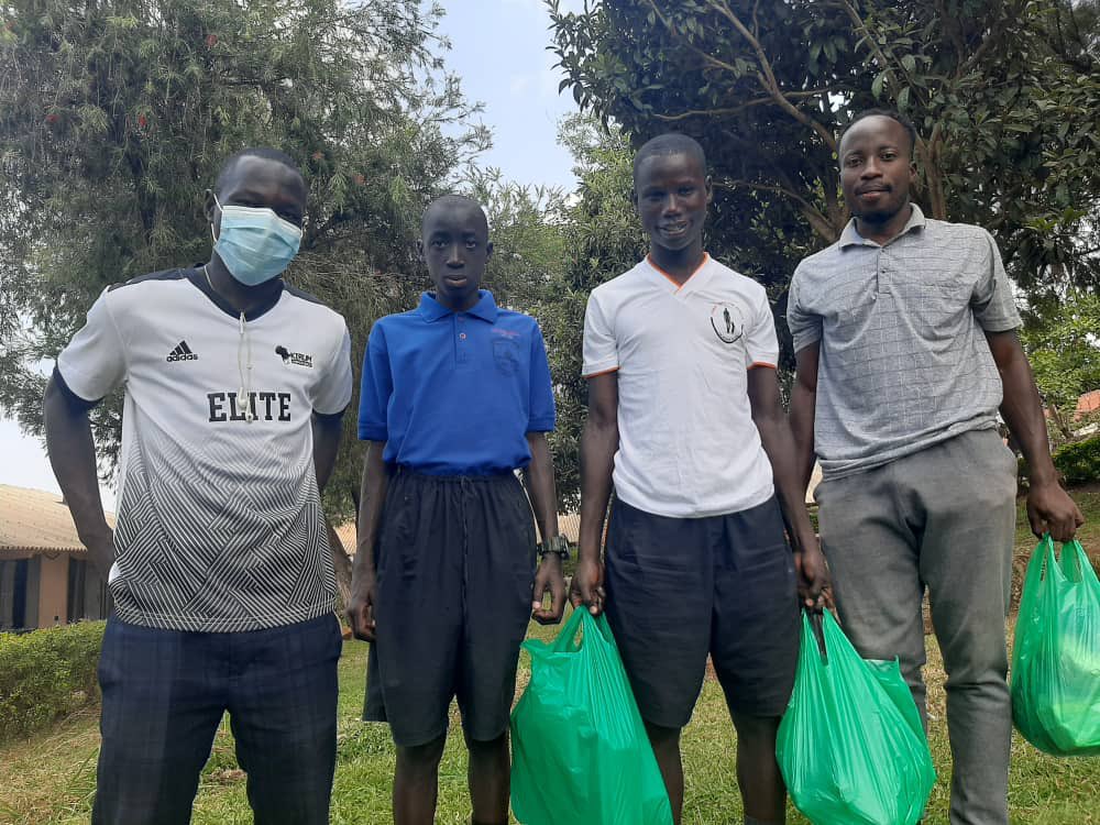 ubuntudisciples's tweet photo. As we need divine visitation to bring the wisdom, power, favour, and blessing of heaven upon our efforts , the disciples strolled down to bishops ss to check on David Kyobe on his visitation day,
we are proud of you boy Keep it up.

📌9th July https://t.co/6Tm3HB3K5n