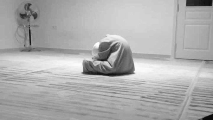 ⠀"يارب عيّشني شعُور إجابة دعواتي 
بعد الإلحاح ، وبعد الرجاء بكل سجدة"

#رحاب_الدعوه 
#غرد_واذكر_ربك
