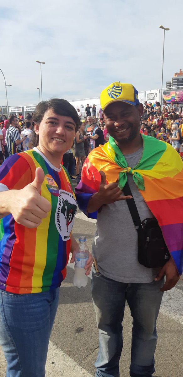 carlaayres's tweet photo. No dia 11 de setembro, será a vez de Florianópolis fazer a maior Parada LGBTI+ de nossa história. Já colocou na sua agenda?
Ah, e não esqueça: #VoteComOrgulho 🏳️🌈 https://t.co/Xt7Mcv9BAm