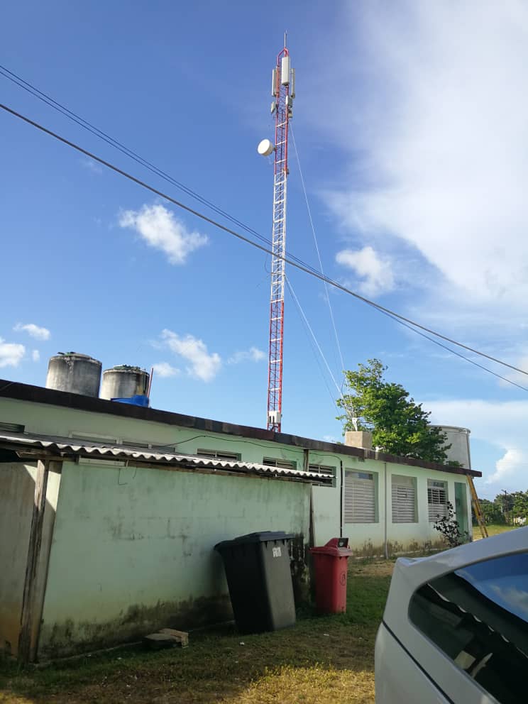 La población de Los Angeles en el municipio holguinero de #Banes disfruta de una nueva Radiobase 2G y 3G.
#CubaPorLaPaz #CubaViveYTrabaja