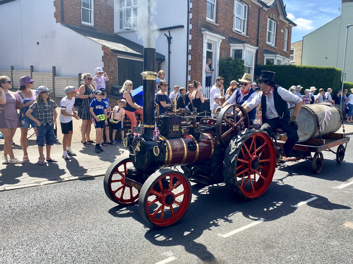 Another three pictures from the Saffron Walden Carnival parade on Saturday - it was a really lovely day out!! <a href="/SaffronWaldenRT/">Saffron Walden RT</a> <a href="/8dayweekend/">8 Day Weekend</a>  <a href="/SaffronPlayers/">Saffron Players</a> <a href="/saffrongrange/">Saffron Grange</a>