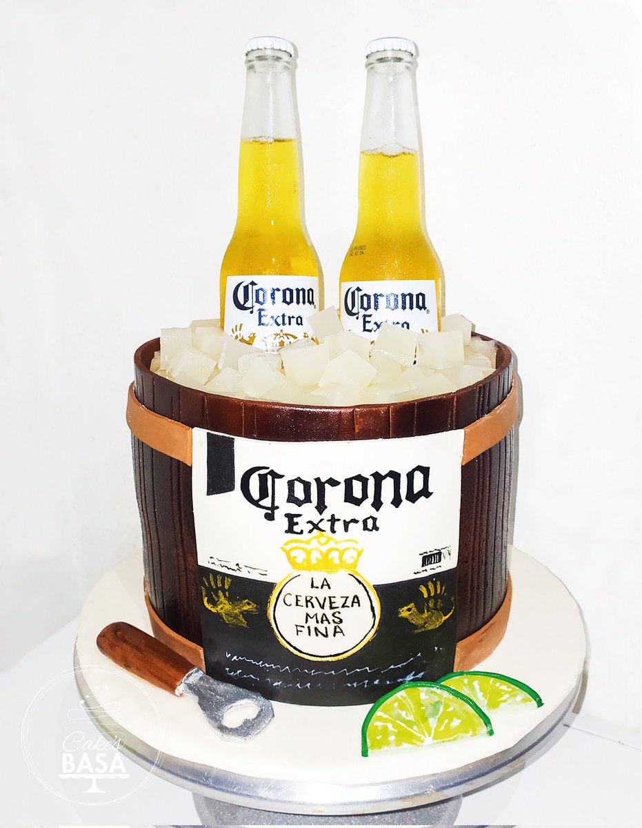 *Tú 3er @ te debe esta tarta...😏
#CakesBASA #CoronaExtra