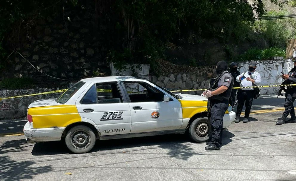ReporteMayaMX's tweet photo. Por #narcoguerra crecen los #descuartizados en #Acapulco https://t.co/2O2ox4P7di #Guerrero #DelincuenciaOrganizada #ReporteMaya @loba_indomable @ALPHAMACK03 https://t.co/aWpj7Z0KsJ