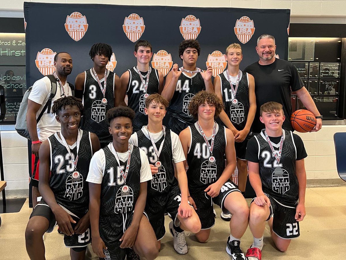 CompeteTraining's tweet photo. CTA ELITE @lew_jack and CTA ELITE BALLINGER had great weekends with @lew_jack taking home the Silver Bracket Trophy 🏆 @USAYouthHoops 
-
#compete #wetraininabarn #aau #mindset #ctaelite https://t.co/CmTJwIAEdl