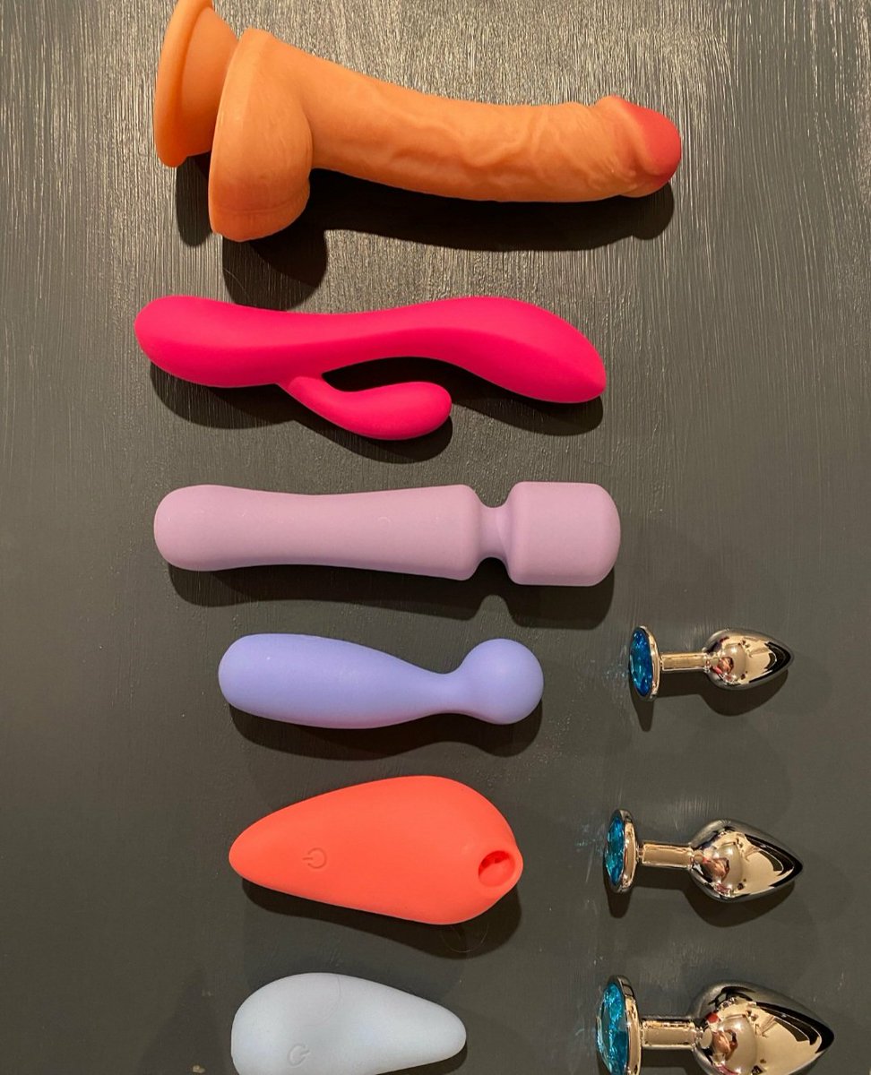 onlyfans.com/kyramyrashires
#nsfw #adult #horny #ass #teen #video #girl #daddyplease #fuckme #cumonme #feetloversonly #feet #onlyfanspromo