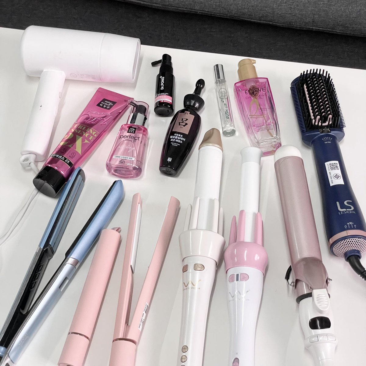 〰️ เธรดรีวิวอุปกรณ์ทำผมที่ใช้เองจริงทั้งหมด มีตั้งแต่เครื่องหนีบผม, ที่ม้วนผม, ไดร์เป่าผม และไอเท็มดูแลเส้นผม 🥣🧴🧤 #ลาซาด้ายิ่งช้อปยิ่งใช่