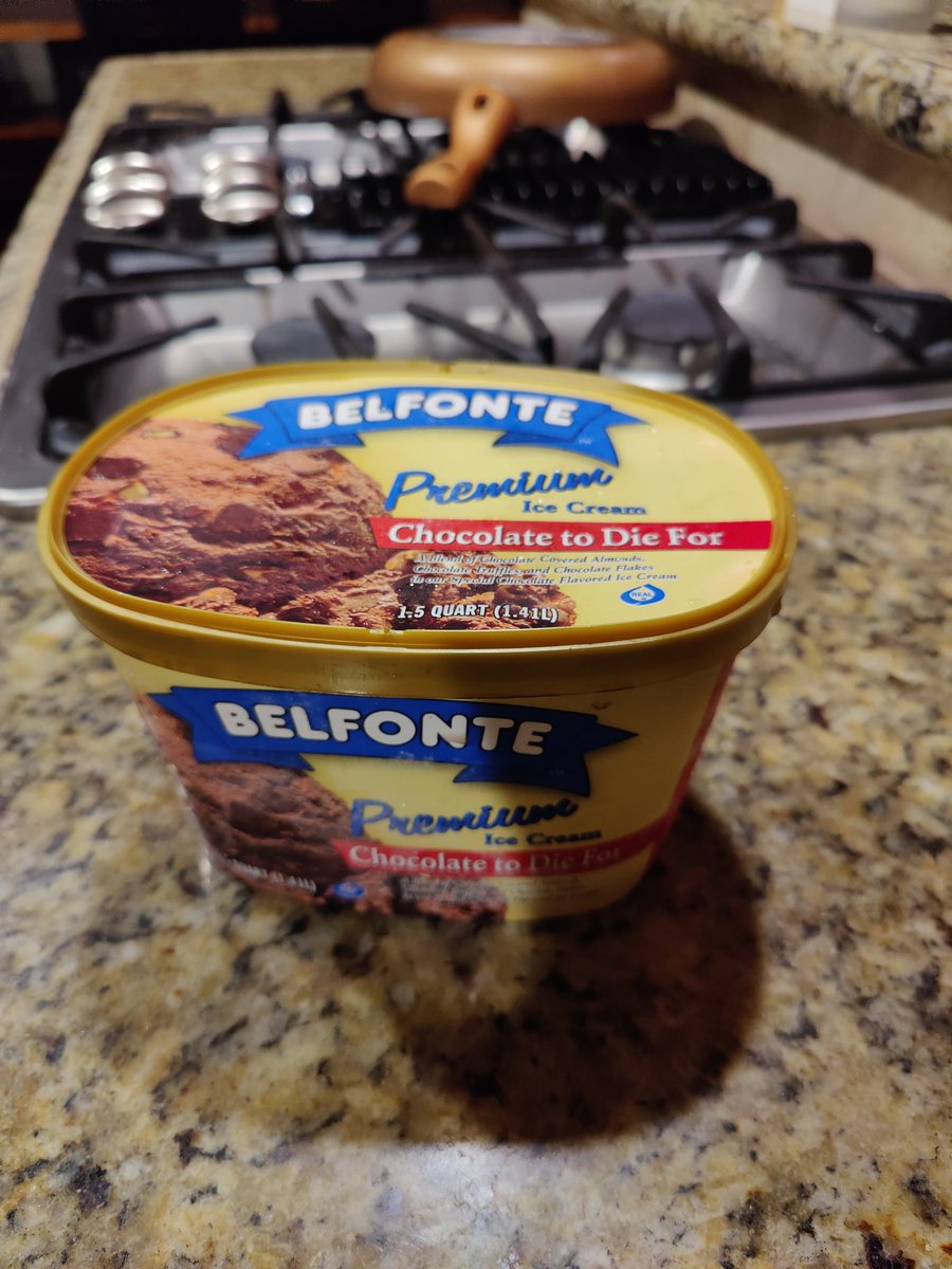 JSelz22's tweet photo. Hey @BelfonteDairy I'd recommend recalling this batch of ice cream... Despite the label saying there are no peanuts, there certainly were in my carton! I'm only mildly allergic, so all is well, but please like/retweet this message so anyone with a more severe allergy might see! https://t.co/JKOm55FA9J