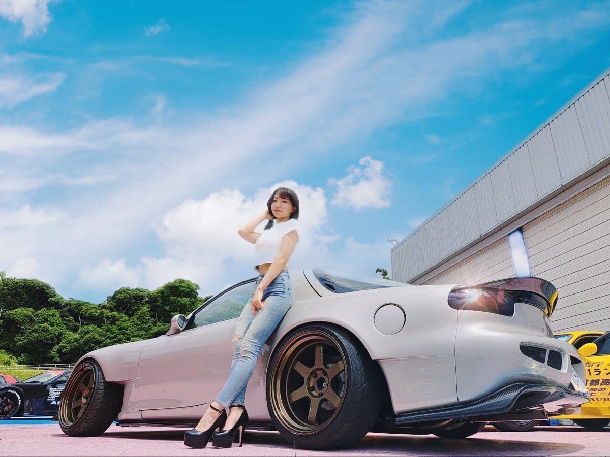 CarFactory283's tweet photo. MAZDA RX-7 FD3S  NEWエアロキット

LOOKING(ルッキング)エアロキット
📍大阪

キット内容
•フロントバンパー(アッパー/ロア/カーボンアンダー)
•Fフェンダー(片側+45mm)
•カーボンサイドディフューザー
•Rフェンダー(片側+50mm)
オプション
•カーボンダックテール
•リアカーボンディフューザー https://t.co/mb5HEmFA5z