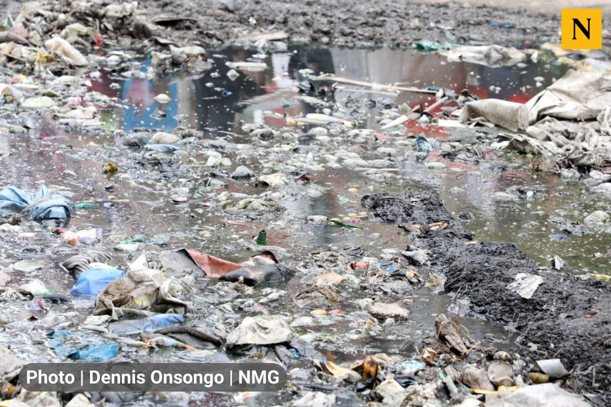 Justplanes254's tweet photo. Sometime I just look at Pipeline Area and Wonder whether Nairobi is really a World Class city that Westlands and Kilimani introduces it to be.
@NMS_Kenya I at times wonder whether you really have a serious plan on waste disposal.
#CleanNairobi https://t.co/ynnCgfpvzF