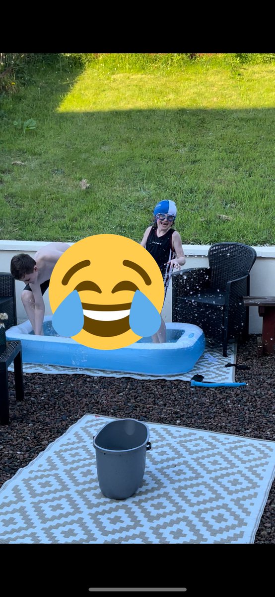 bredamccague's tweet photo. They stopped short of getting the snorkels out 😂😂😂 The warm Sun makes everything so much better #hottestdayoftheyear #splashfest #warm #fun #greatcraic https://t.co/tVRgcn5nmP