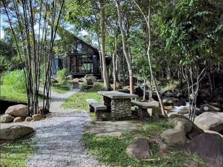 staycationig's tweet photo. Tanah Larwina Retreat.
Kampung Paya Lebar, Hulu Langat, Selangor https://t.co/R0cofsuI9n