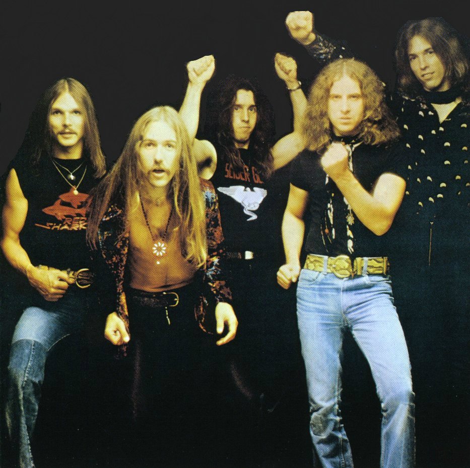 classichitradio's tweet photo. greatest music hits nowplaying #chr2 ROCK YOU LIKE A HURICANE - SCORPIONS on https://t.co/eg3E167ZlD https://t.co/oipHRDkmBr