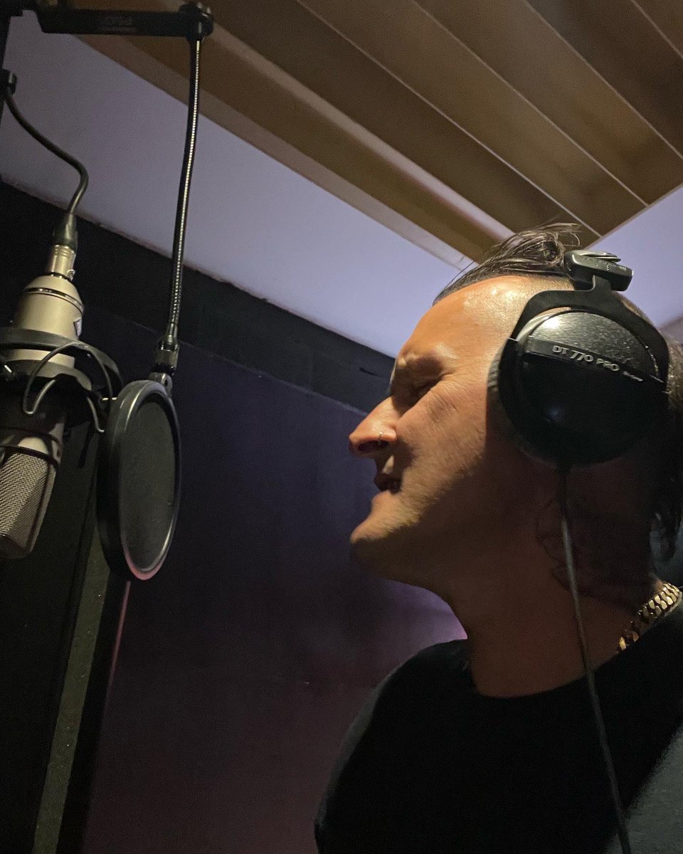 Applebitebeggar's tweet photo. Back in recording #studio #recording #biteyah #applebite #grunge #punk #perthmusicscene https://t.co/aIpgfwxc6A