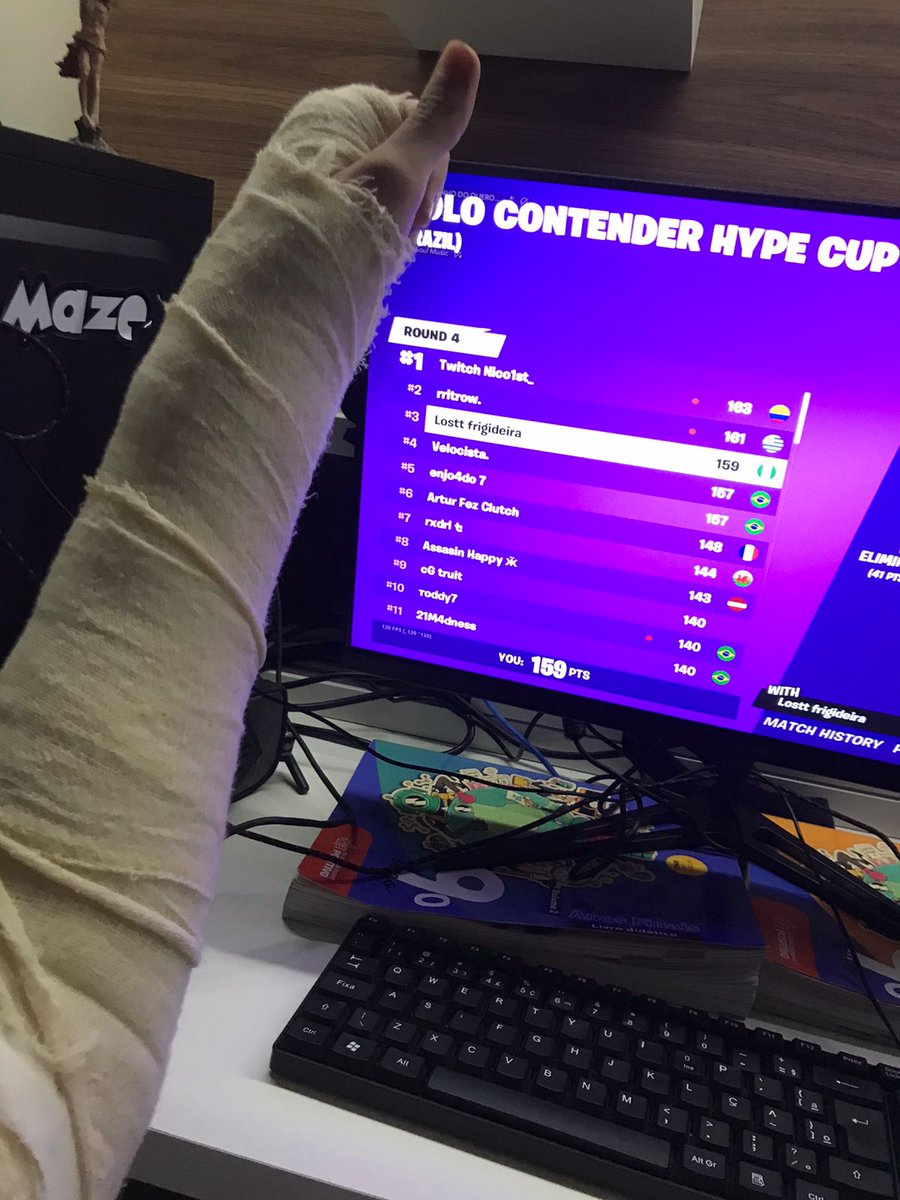 LosttFN's tweet photo. Top 3 hype night solo com o BRAÇO QUEBRADO!!!!! https://t.co/g3lb09CHOf