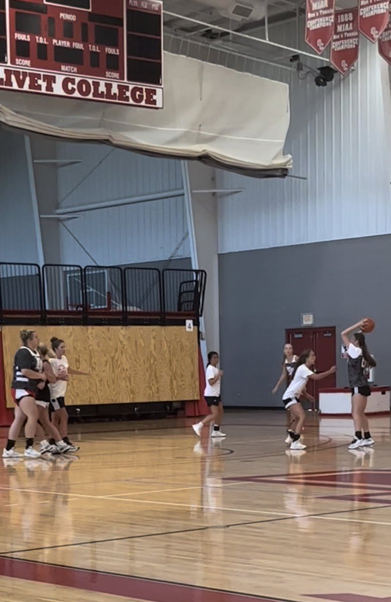 Erica slocum tweet media