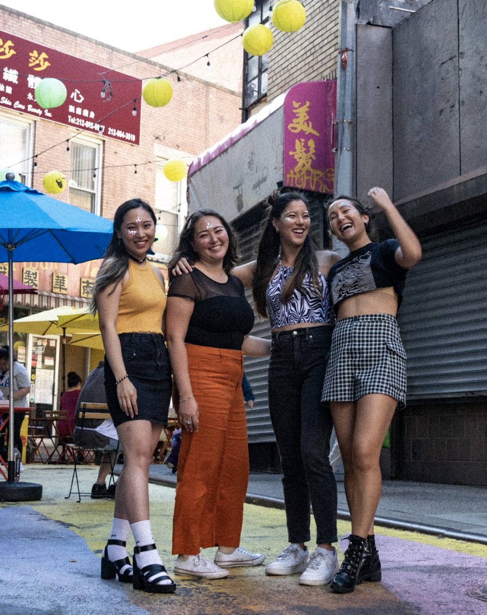 hey_astrobabe's tweet photo. #astrobabes in the wild 👀 https://t.co/YibKafaJZA