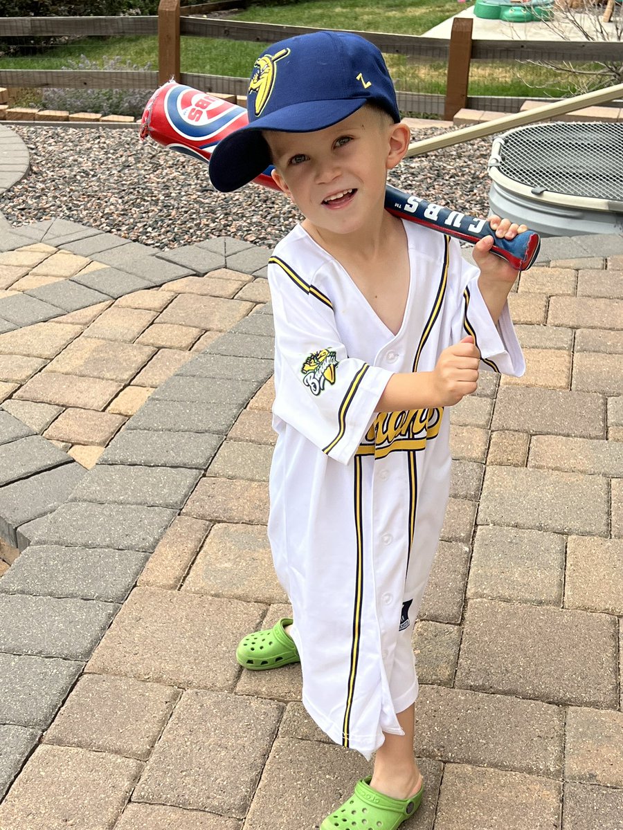 KThor119's tweet photo. @TheSavBananas Big Jack is ready to play ball in his new banana gear 🍌 ⚾️ https://t.co/JUZOIeBVKW