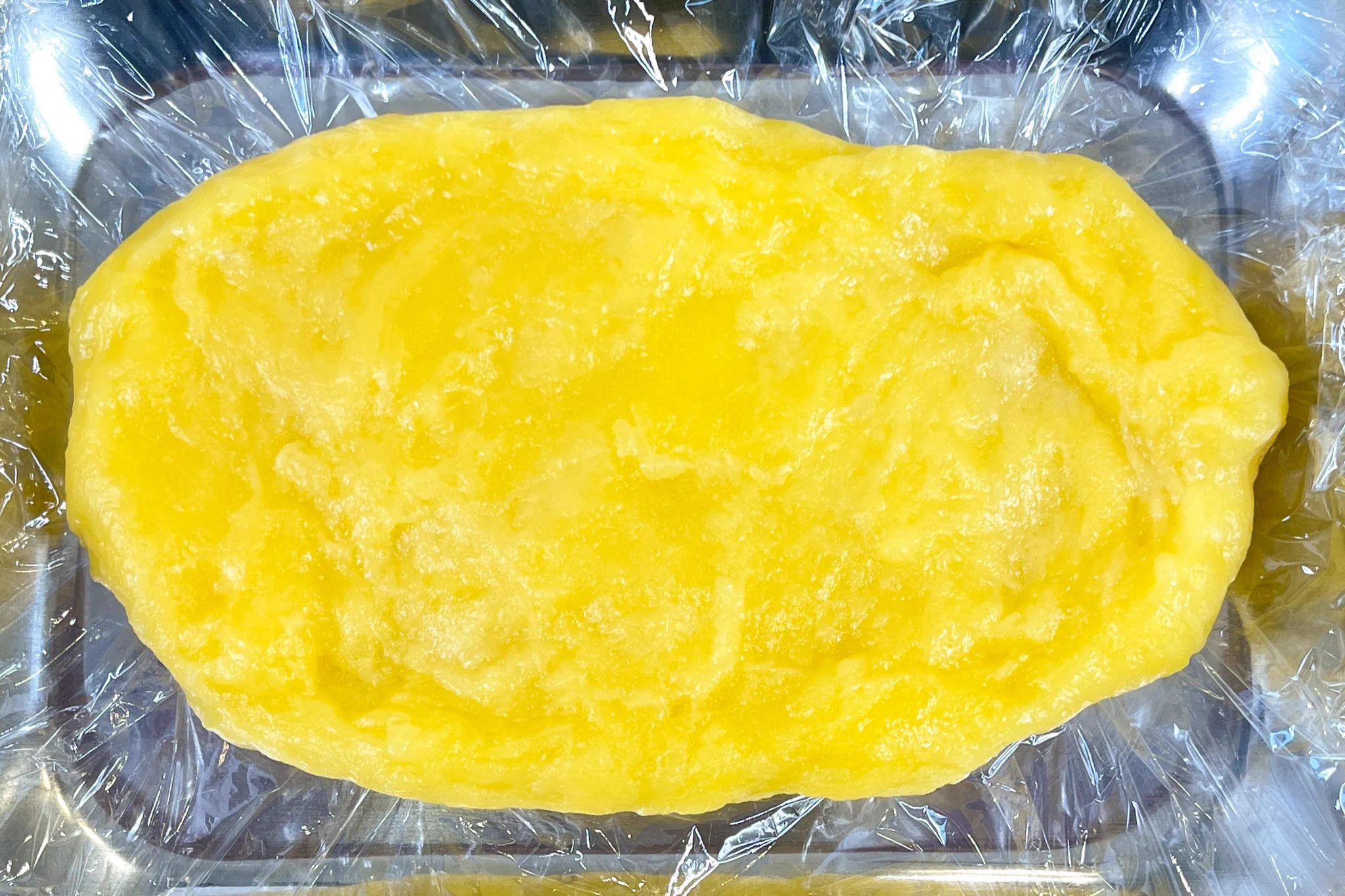 電子レンジでお手軽スイーツ。バニラアイスクリームもち。
