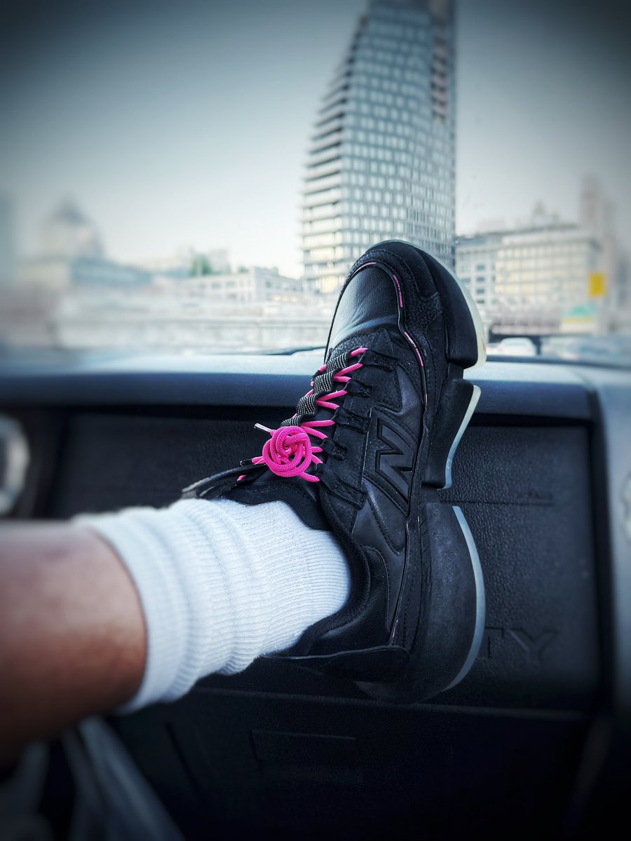 kace_windu's tweet photo. Back on the road. #KOTD #VisionRacer #NewBalance #DTLR https://t.co/5IlPsnyNt9