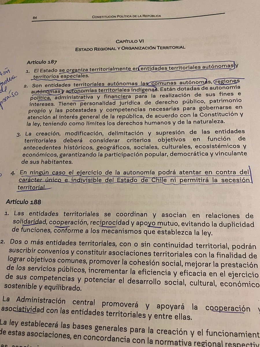 rofauver's tweet image. La nueva constitución asegura más poder a las regiones, dandole funciones de Gobierno a los GOREs (no solo administrativas) y transformando los CORE en Asambleas Regionales, con facultades legislativas. Gran avance en descentralización! @rmunda  
A informarse!