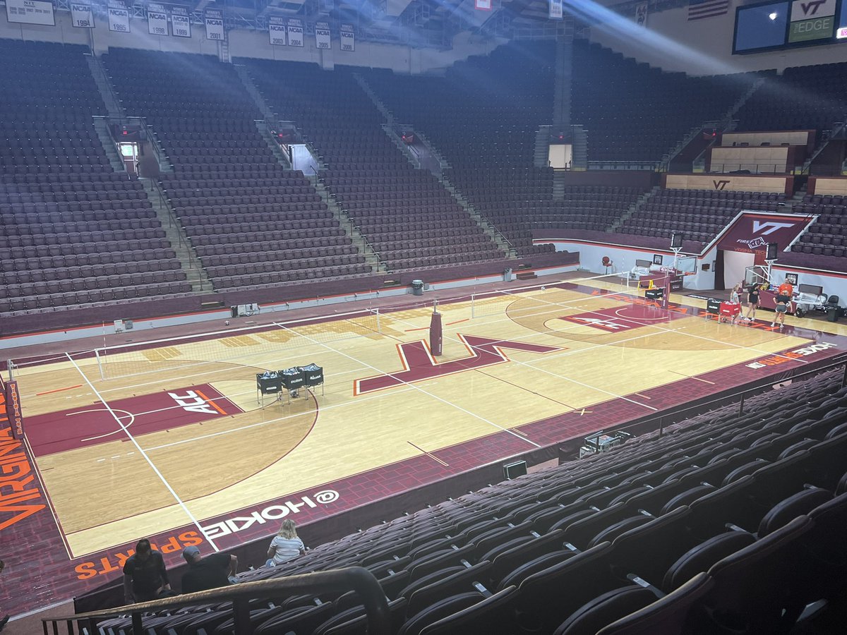 NatCookVball's tweet image. Had a great time @MarciVB_Camps at VT this weekend! Great instruction and a beautiful campus! @HokiesVB