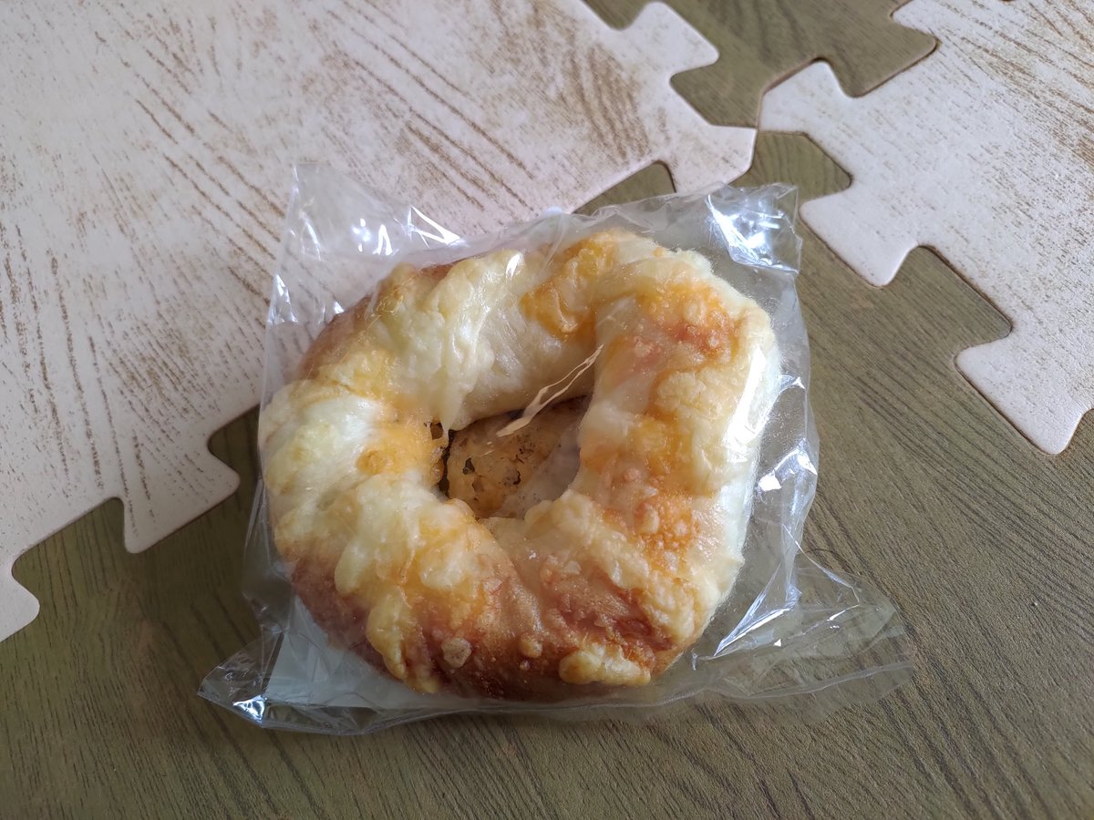 yamatoumino's tweet photo. 昨日は #ピアBandai の #モーニングマルシェ 行ってきました〜
朝ご飯にサンドイッチ、お昼にそぼろ丼、夜にベーグルととうもろこし！
全部美味しくいただきました！
ごちそうさまでした！
#ヘイアンドウ
#SACAFE
#お冨さんGarden
#中原農園

 今度はハッシュタグ間違えてないはず…w https://t.co/oFCdtTDf24