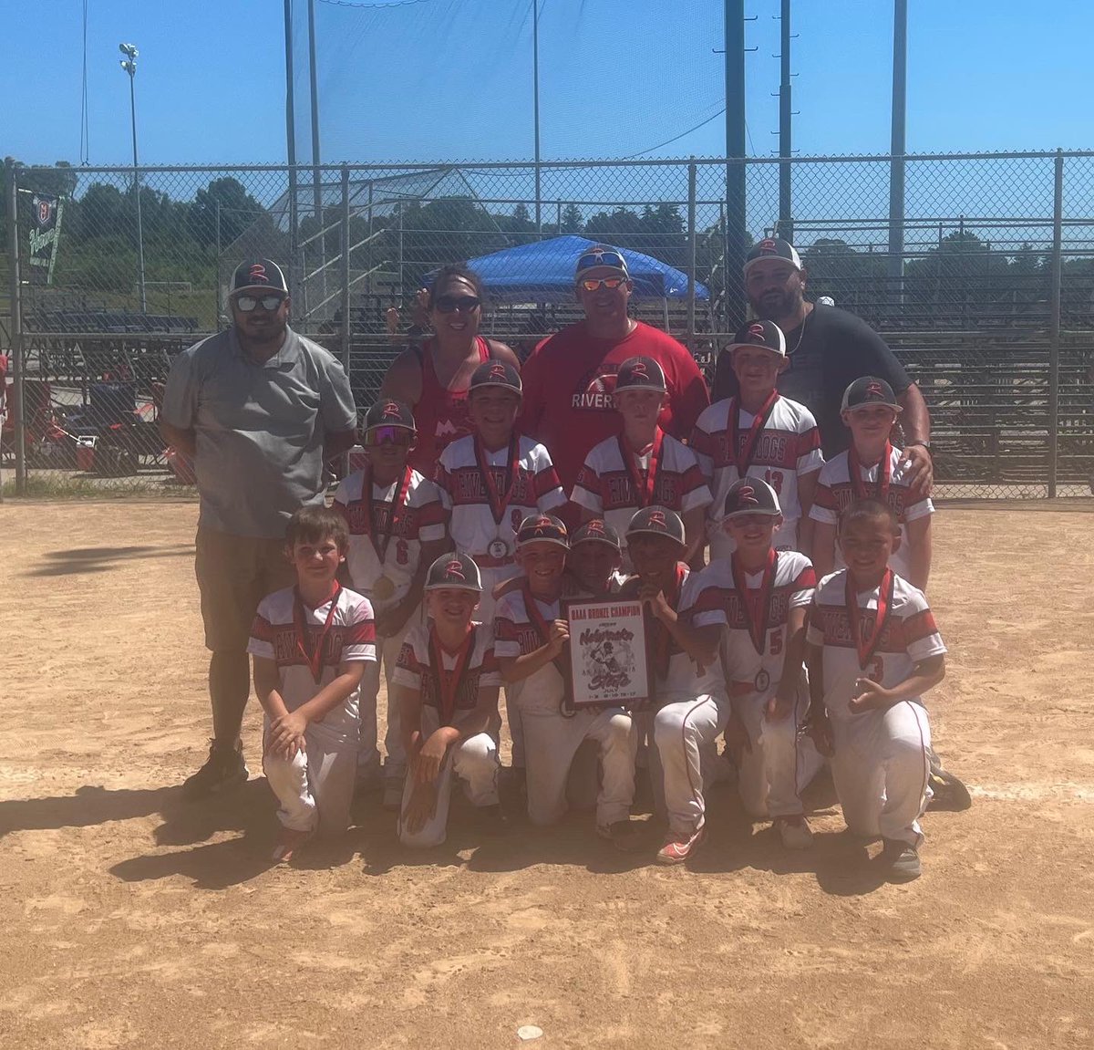 8u Reds are the Bronze Bracket State Champs!! 🥇 Congratulations Dogs!!!  

#giriverdogs #8ubaseball #usssabaseball #usssa #usssatournament #statetournament #champs