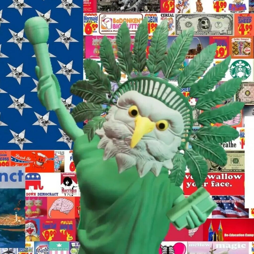Repost from <a href="/ronenglish/">Ron</a>

New song "American Dream" by The Rabbbits and Sam Trocki! 

#therabbbitsindelusionville #fourthofjuly #America #americandream 
🍀
🍀
🍀
#interiorarttoys #collectarttoys
#toyslagram 
#complexart #highsnobiety
#contemporaryart 
#conceptualart
#milkcargo #…