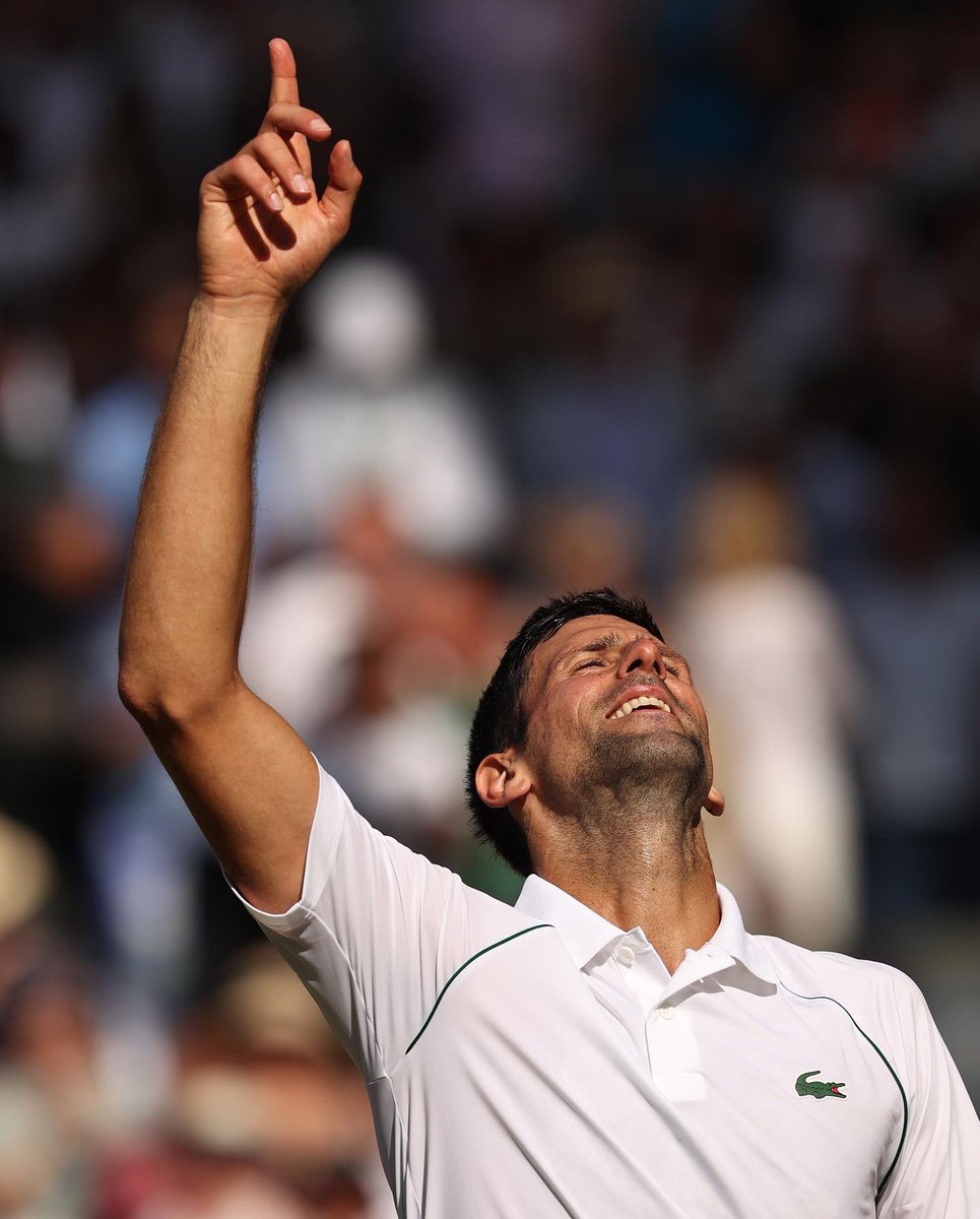 ronaIdofans's tweet photo. CONGRATS NOVAK!! 21 Grand Slams let’s gooo!! 🥳This pose will always be iconic @jelenadjokovic @DjokerNole I love you guys❤️❤️ https://t.co/ftZ2jr4h8h