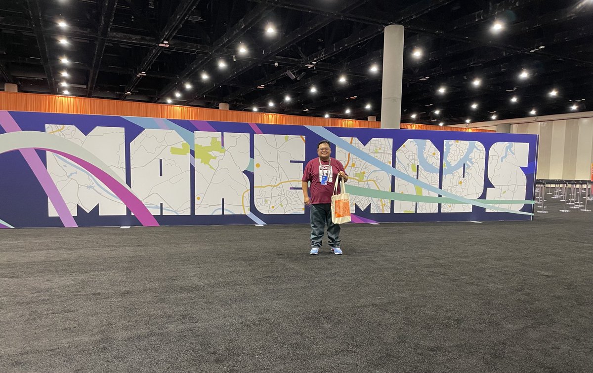 Angel_Ruiz_5's tweet image. #ESRI we are here! 😃 ⁦⁦@DoloresHuertaFD⁩ ⁦@EquitableMaps⁩ ⁦@EsriUC⁩ #StoryMaps #GIS #2022 #MappingPower