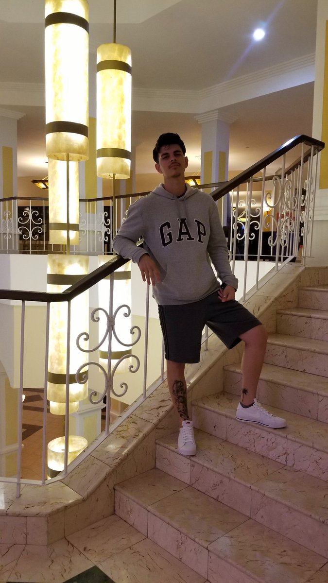 César López tweet media