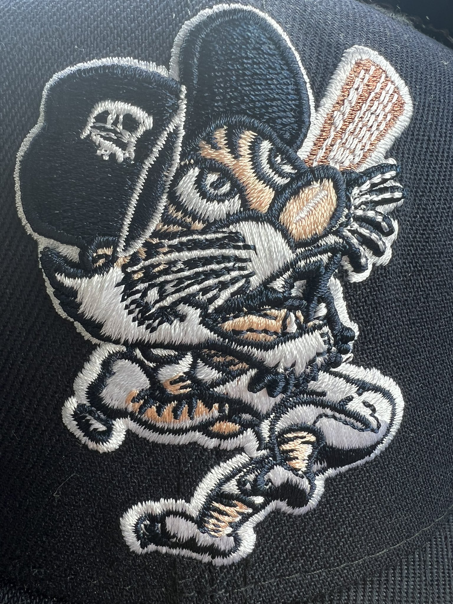 Miku 栄に用事あるからそれ終わったらディズニーストアでも行こうかなぁ プーさんいいのあったらプーさん狩りしよ T Co 8sizm94qsl Twitter