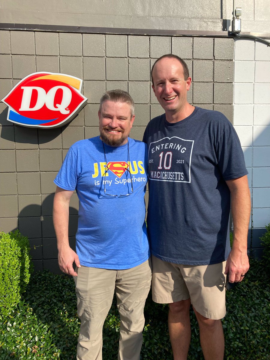 ShaunathanB's tweet photo. Great to share a meal with my friend, college classmate, and brother in Christ @johnmatson1.  Since our days at Alabama, each of us have married a wonderful wife, had great kids, and maintained our rugged good looks.  #uaclassof2000 #RollTide https://t.co/6AzjnNfMvl