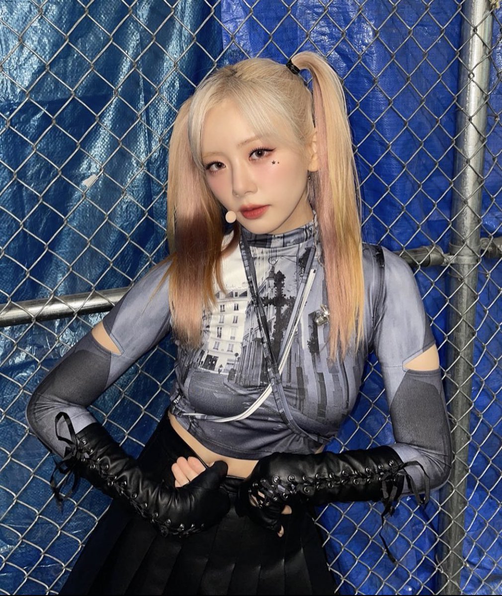 jiuthinking's tweet image. screaming as we speak

드림캐쳐 지유 #드림캐쳐 #지유 #JiU @hf_dreamcatcher