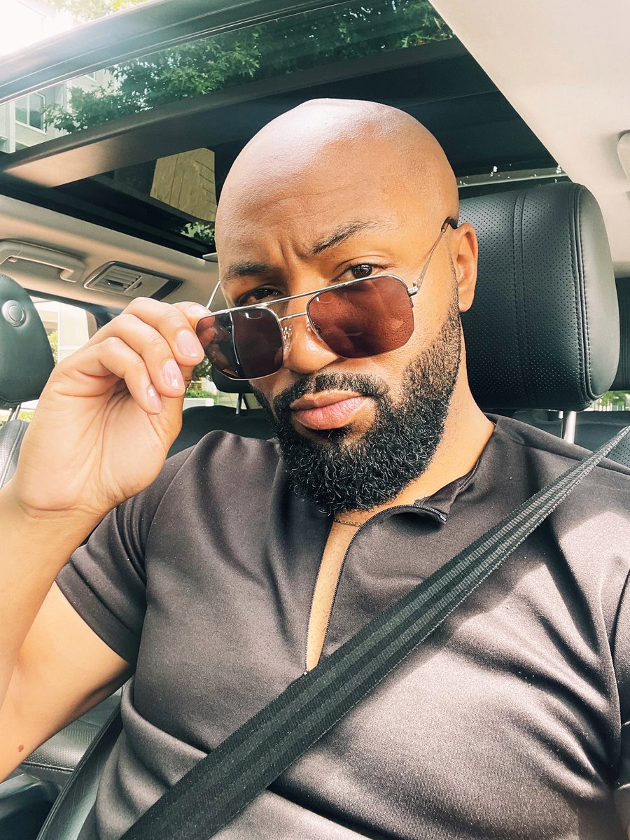 My barber worked his magic on my beard 🙌🏽