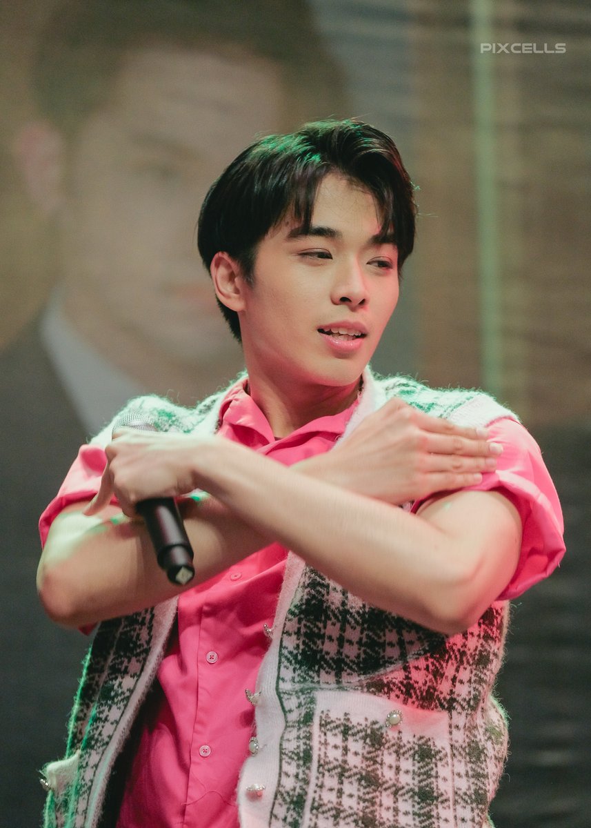 pixcellsph's tweet photo. πBGYO Gelo
2022.07.09 / BEST TIME Mall Tour @BGYO_Gelo
BGYO AT AYALA CLOVERLEAF
#BGYOBestTimeWithSprite
#BGYOMallTour #BGYO
@bgyo_ph https://t.co/rtGj1bpQon