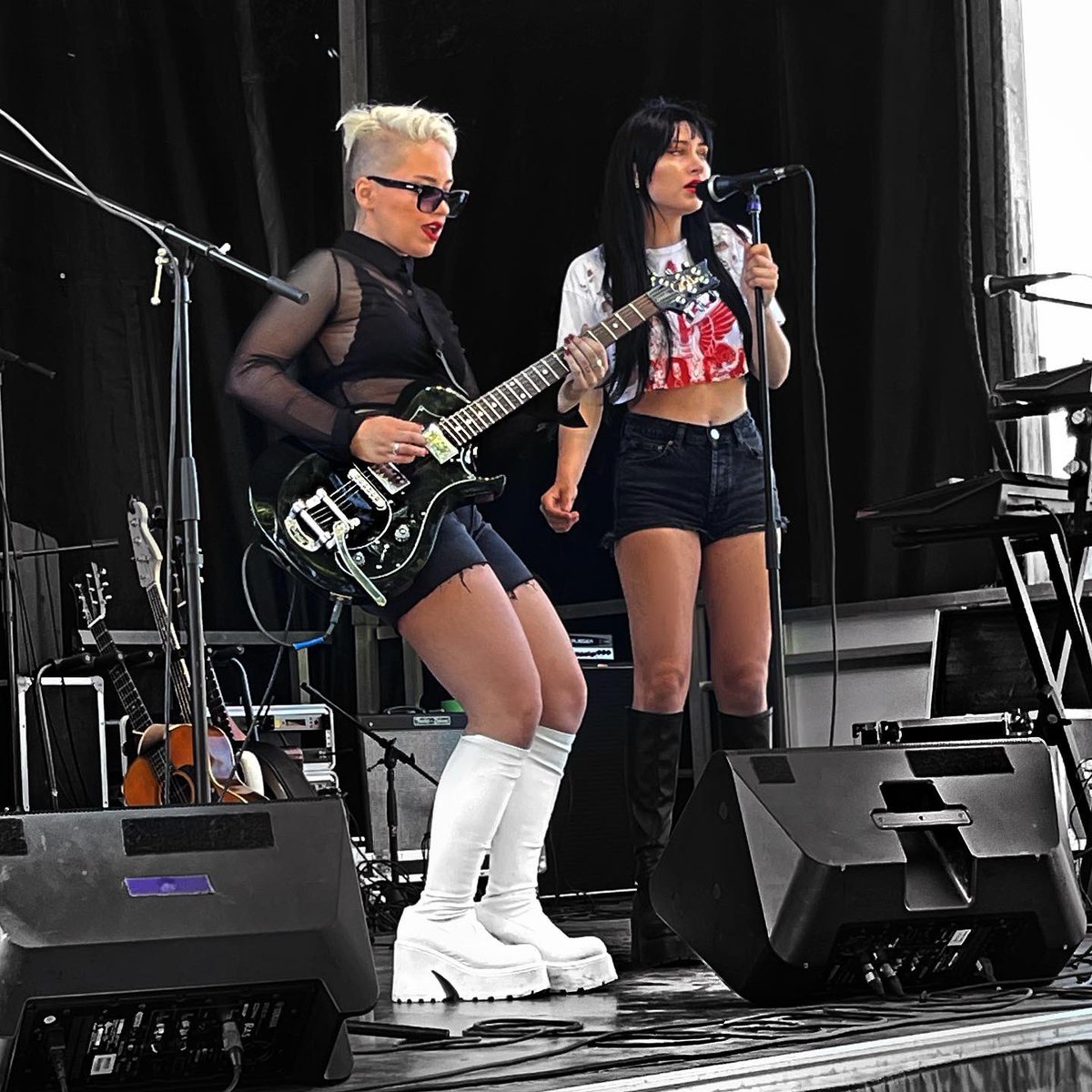 COMMAND | SISTERS tweet media