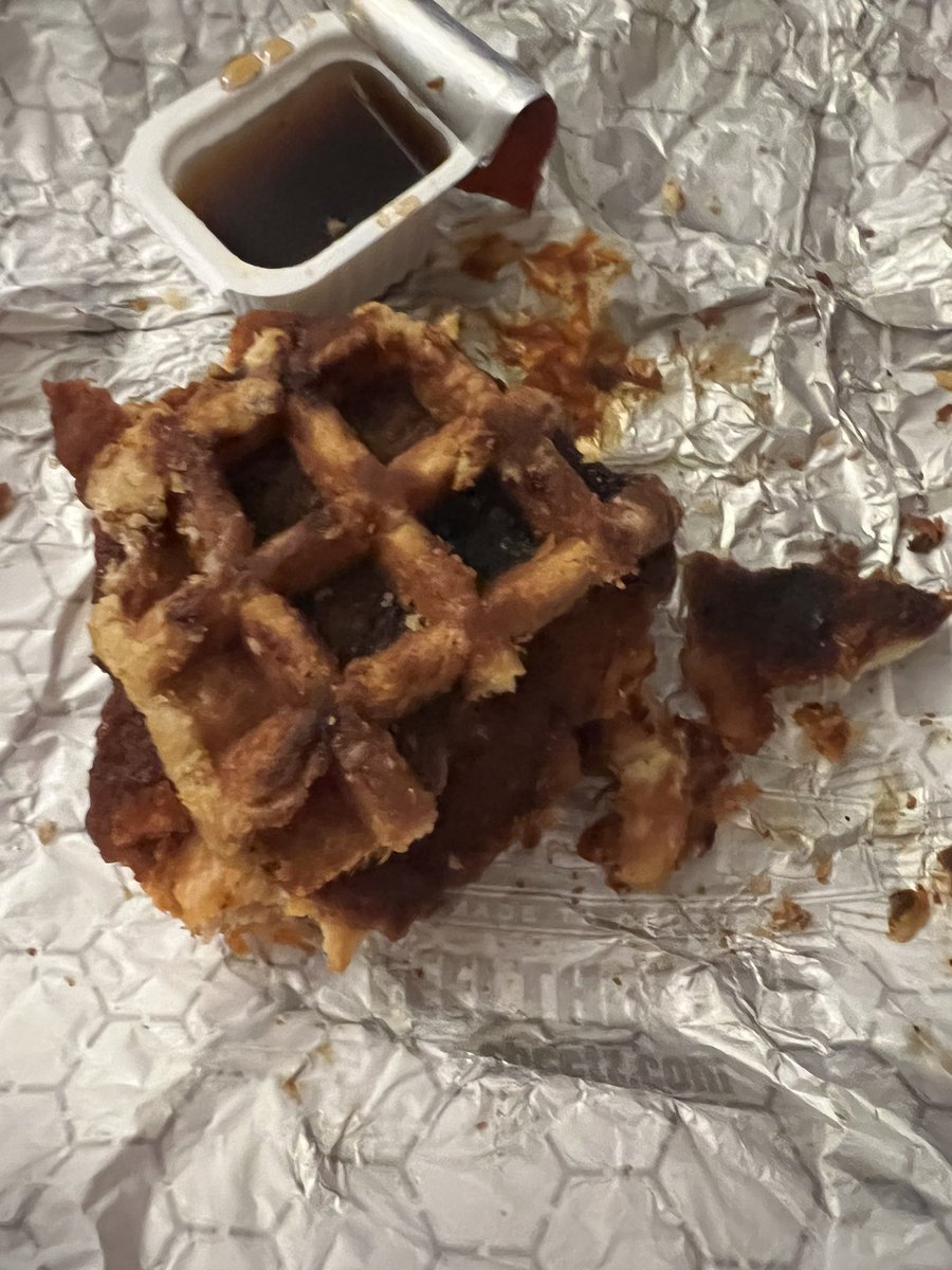ALGoodnough's tweet photo. @sheetz I love you but burnt chicken and waffles are hard to eat!! https://t.co/rr2xFolUcO