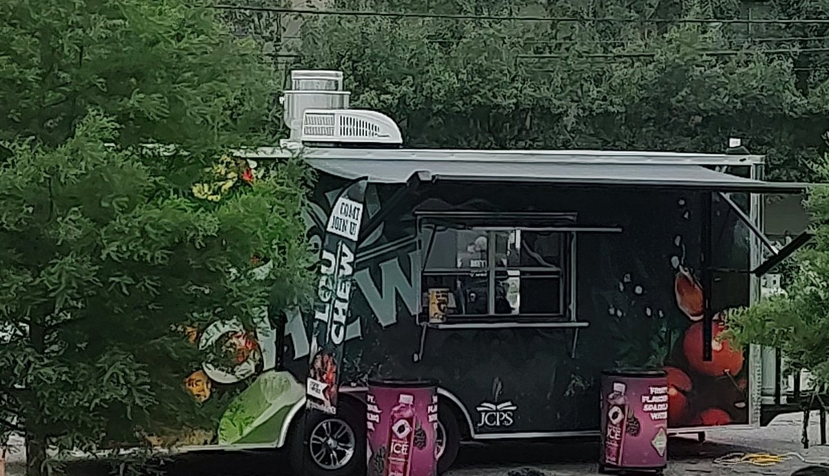 jcpsschoolmeals's tweet photo. Our food truck, Lou Chew, will be visiting summer Backpack League sites this week. Watch for more info soon. @JCPSKY @JcpsOperations @JCPSDirectorT1 https://t.co/uxIIb1lZvr