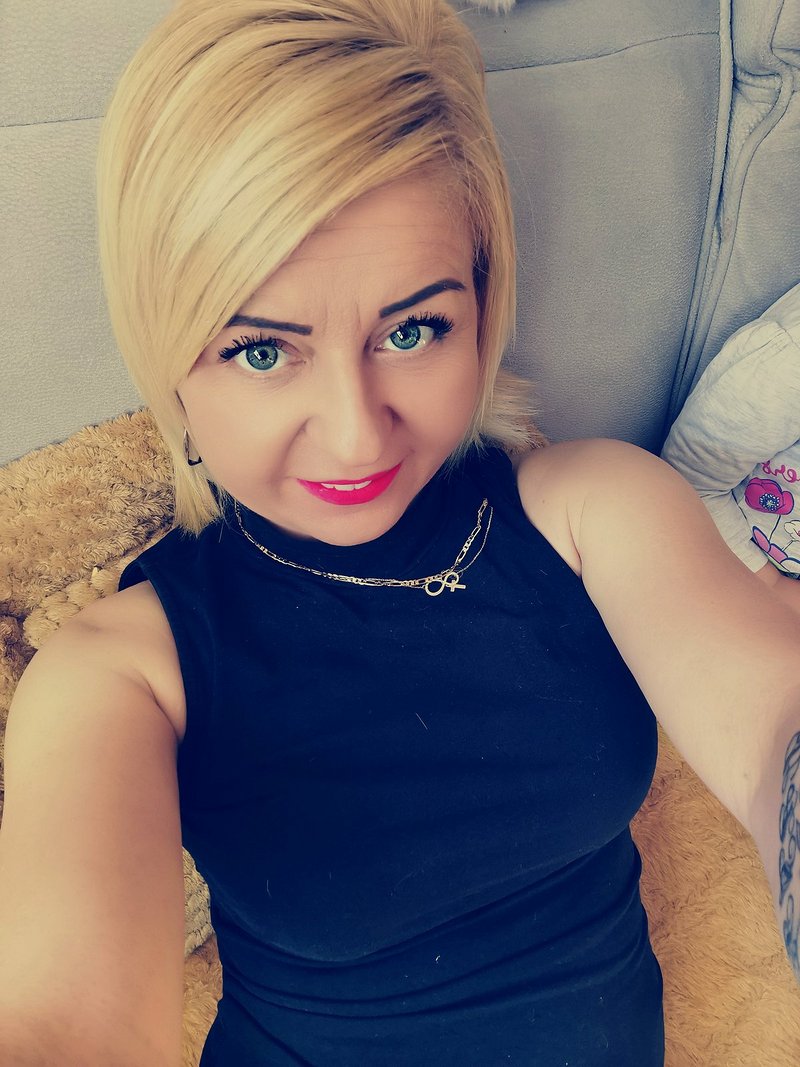 44 yaşında evli kadınım gizliliğe uyacak birine numaramı göndericem istermisin?