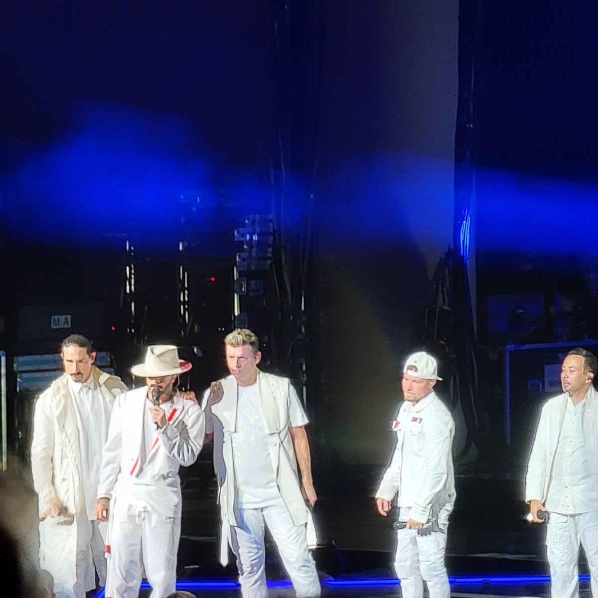 Swiftie13_87's tweet photo. @backstreetboys stopped the show to make sure a fan was okay. #bsbindy https://t.co/s4U9y7fAnK