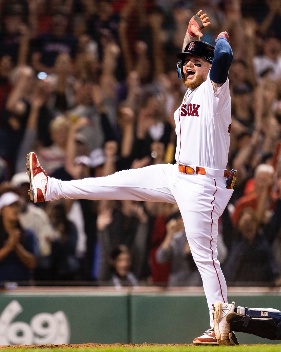 RedSox's tweet photo. What’s the vibe at Fenway rn?

This. This is the vibe. https://t.co/aPEFaRqkKq