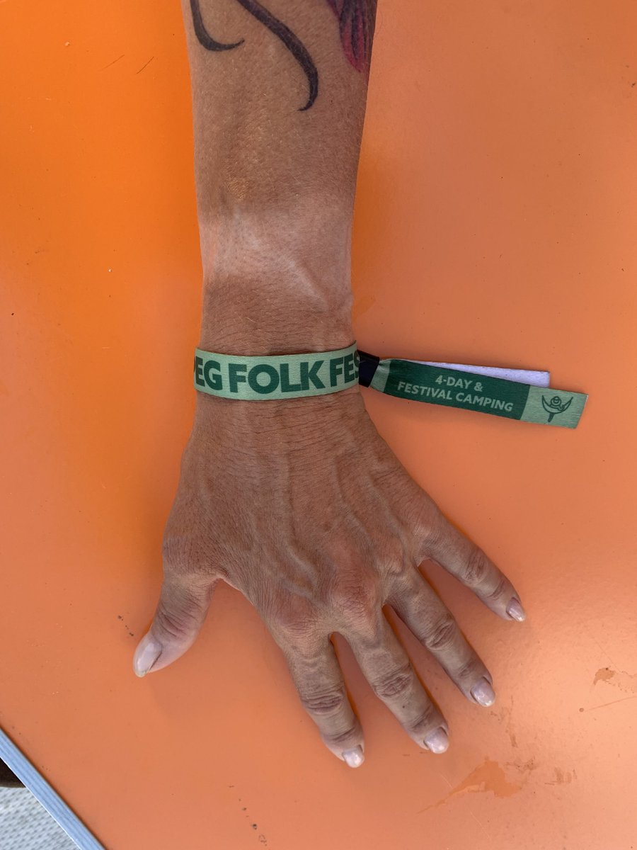 jamielerat's tweet photo. You know it’s been a successful #WinnipegFolkFest2022 when the tan lines are more pronounced 🙌🏽. Thank you Mother Earth and Creator for the amazing sun to warm our souls and the Treaty 1 Territory to dance the nights away! Hiy Hiy. All my Relations. #FolkFestHappy https://t.co/xtZFvtBRKB